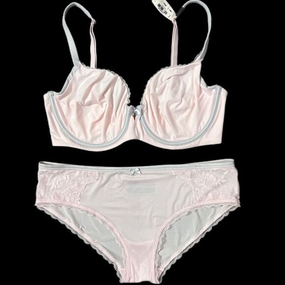 Victorias Secret Set Body Supersoft Unline Demi bra & Hiphugger panty Pink 36C/L - Picture 1 of 4